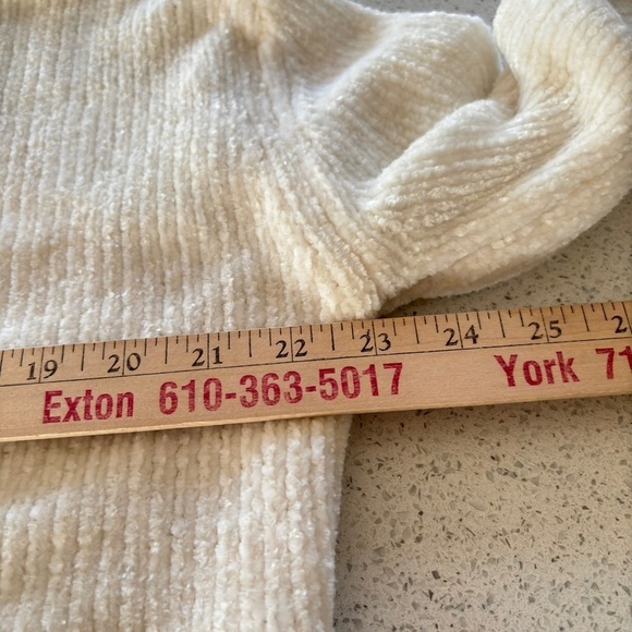 Christian Soriano Womens Sz Medium Ivory Sweater Chenilli Chunky Plush Lagenlook - Picture 12 of 13